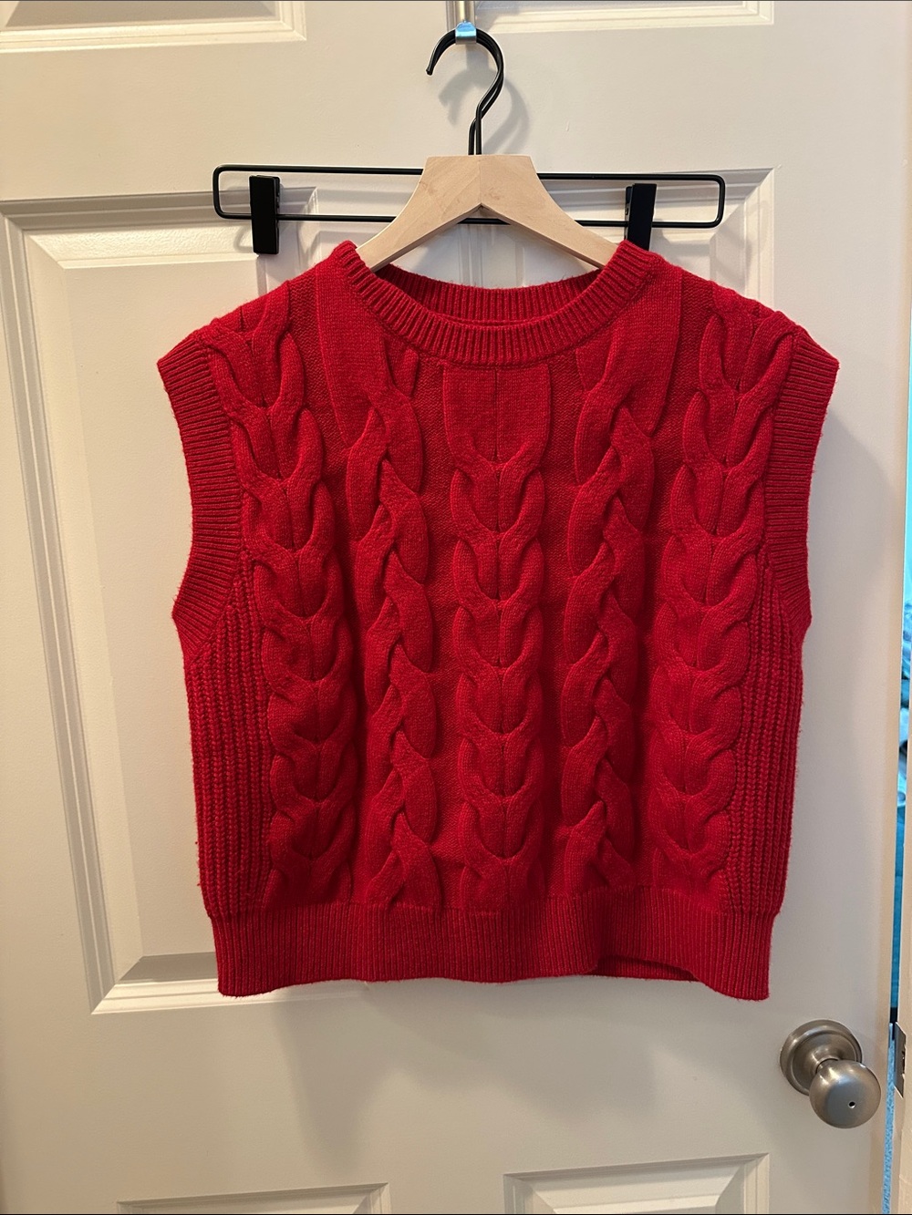 Banana Republic Factory Bright Red Cable Knit Sleeveless Crew Sweater Vest